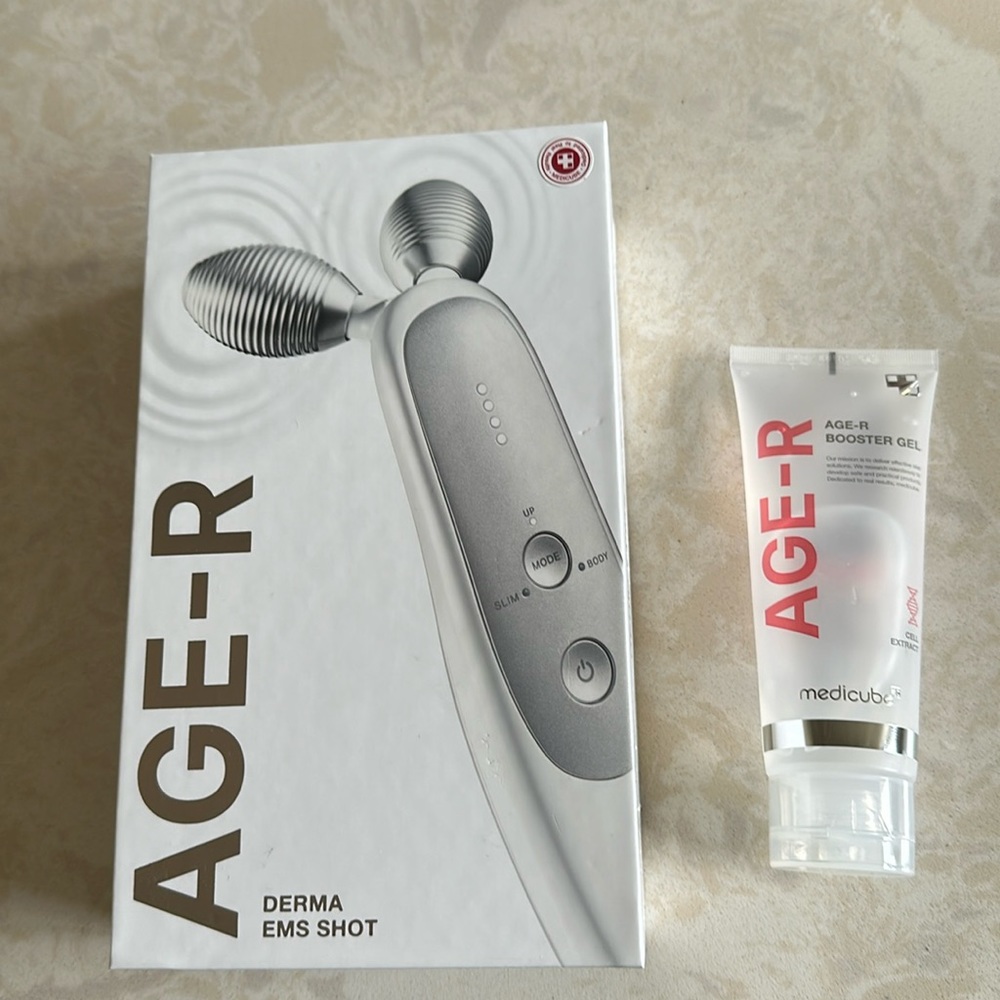 Medicube Age-R Derma EMS Shot